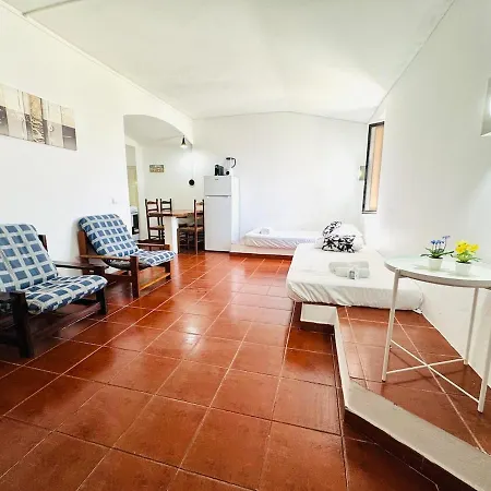 Апартаменти Aconchego T1 Rua Da Oura *